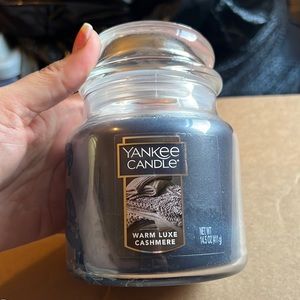New yankee candle - medium size jar